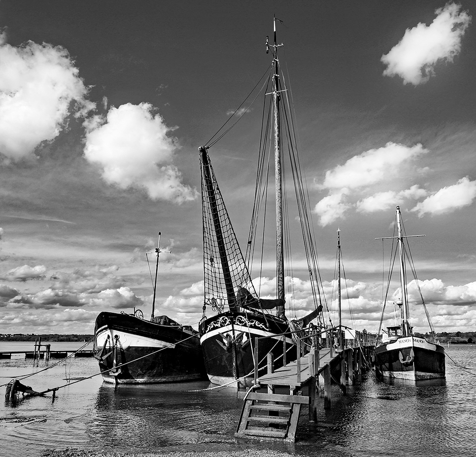Moorings at Pin Mill - Alan Knopp